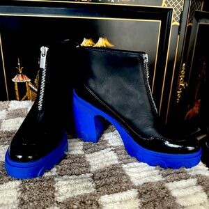 Sorel Women's Brex Heel Zip Boots in Black and Cobalt Blue
